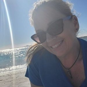 Meet your Posher, Angie